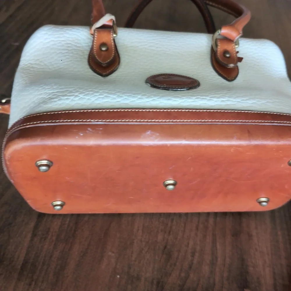 Dooney & Bourke Doctor Bag Purse Bone Cream All Weather Leather Satchel Vintage